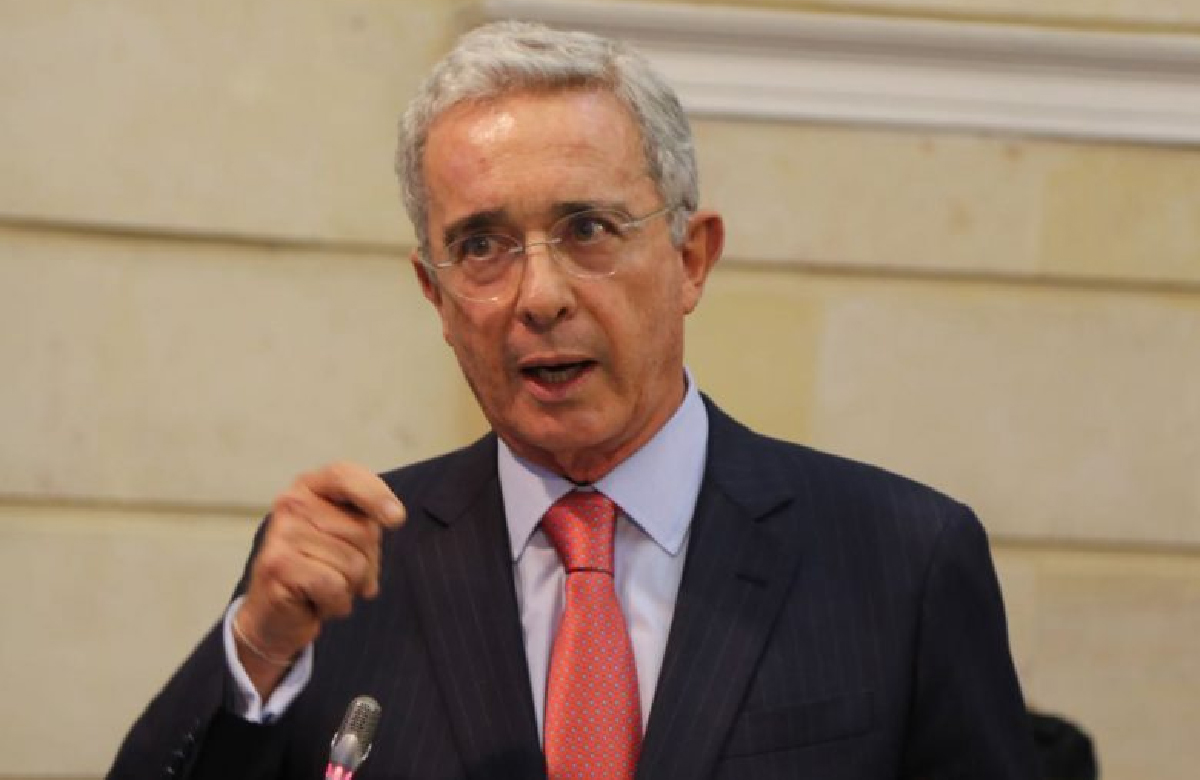 ÁLVARO uRIBE