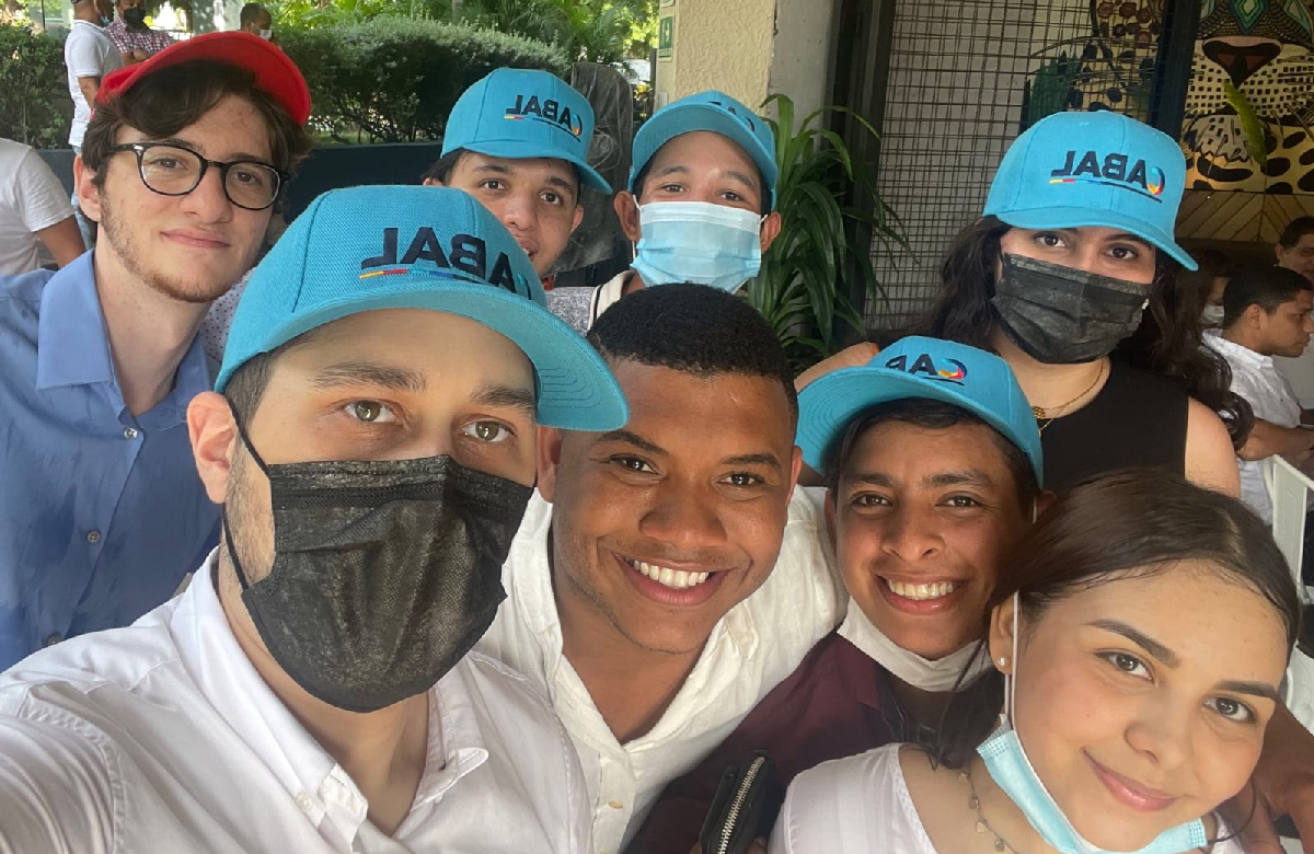 Ser “Joven Cabal” como una contradicción a la juventud colombiana - Zona  Captiva