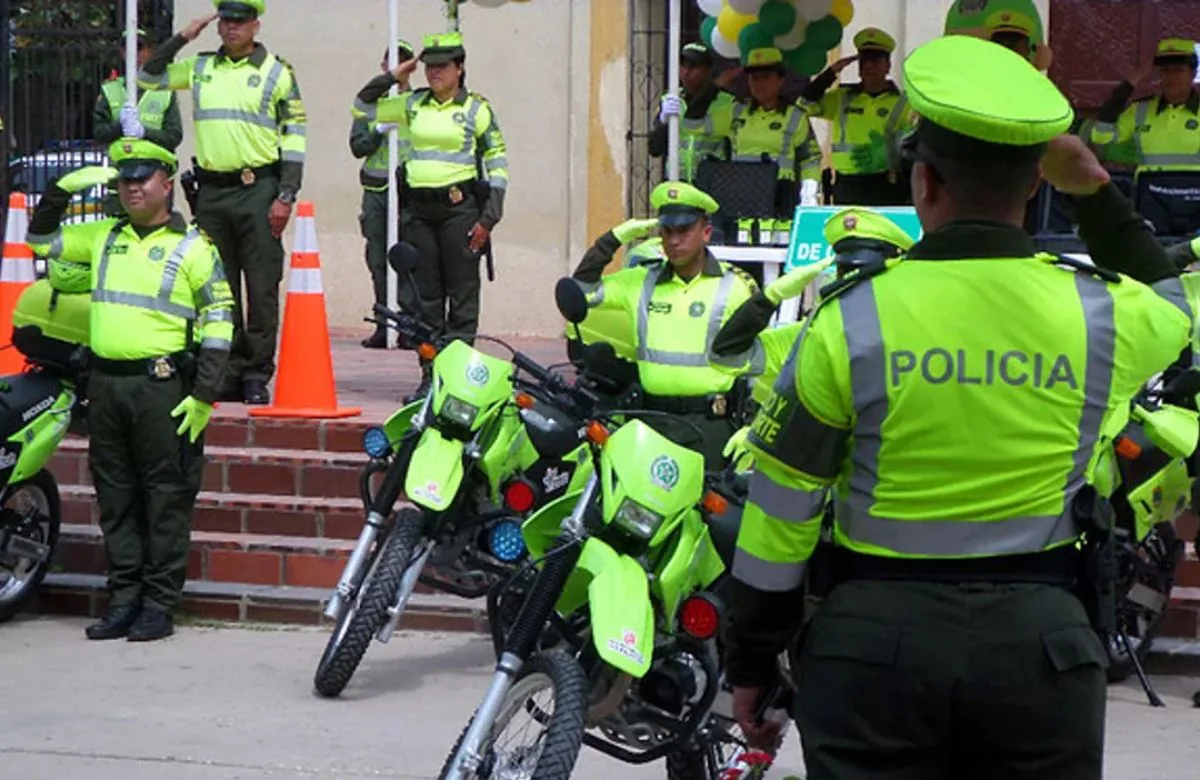 Policía