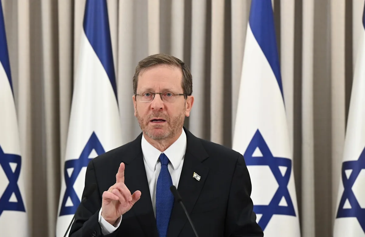 Isaac Herzog presidente de Israel pidió a Benjamín Netanyahu detener la reforma judicial
