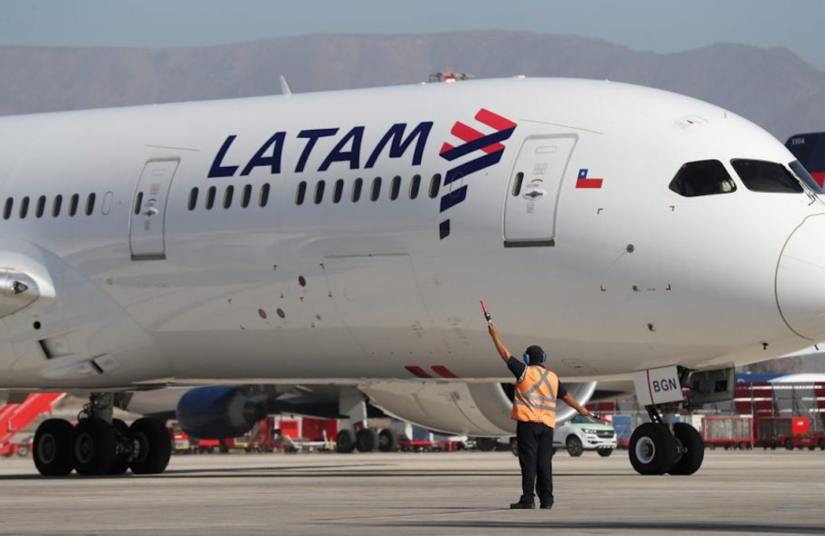 LATAM  reclama los slots que Viva Air  no ha devuelto en el Dorado