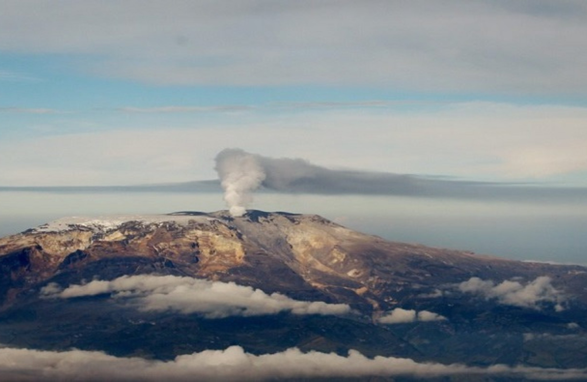 “Alerta naranja” volcán Nevado del Ruiz mantiene el nivel de actividad sísmica