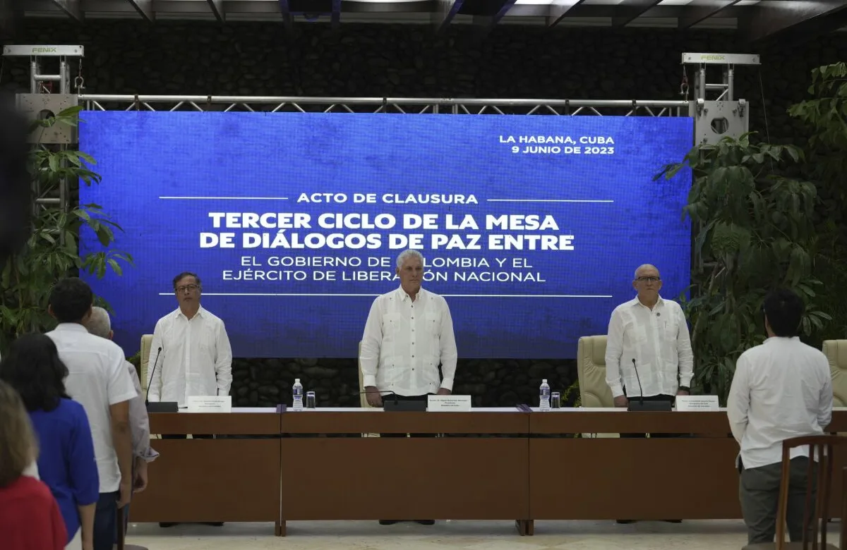 Gobierno firmó cese al fuego con el ELN