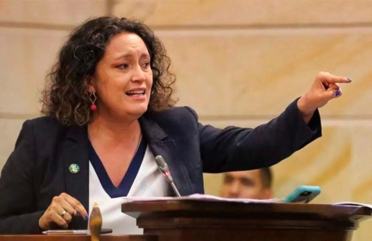 Angélica Lozano suena para la presidencia del Senado