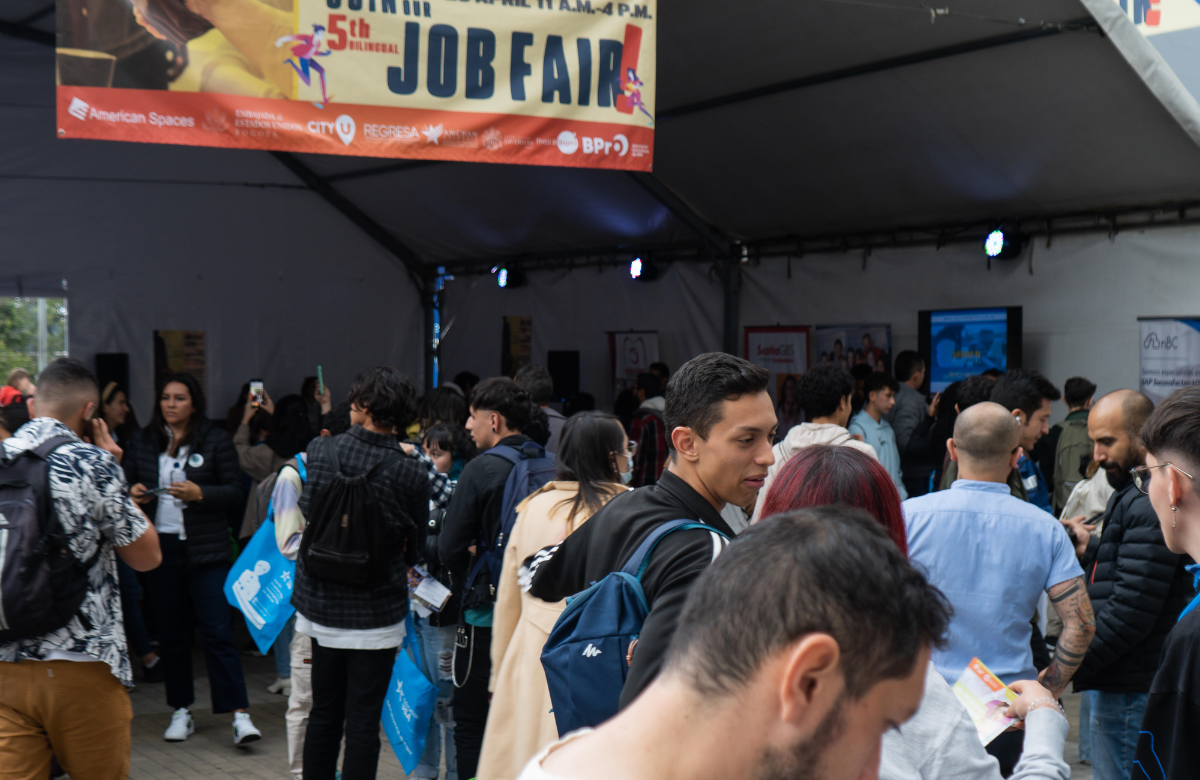 Feria Laboral Bilingüe Job Fair Colombo Emplea: abriendo puertas laborales con Inglés