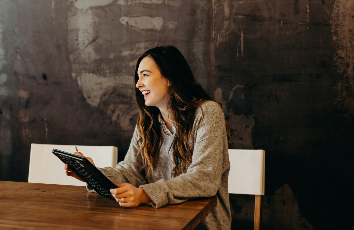 Cómo enfrentar una renuncia o despido: consejos para una transición positiva