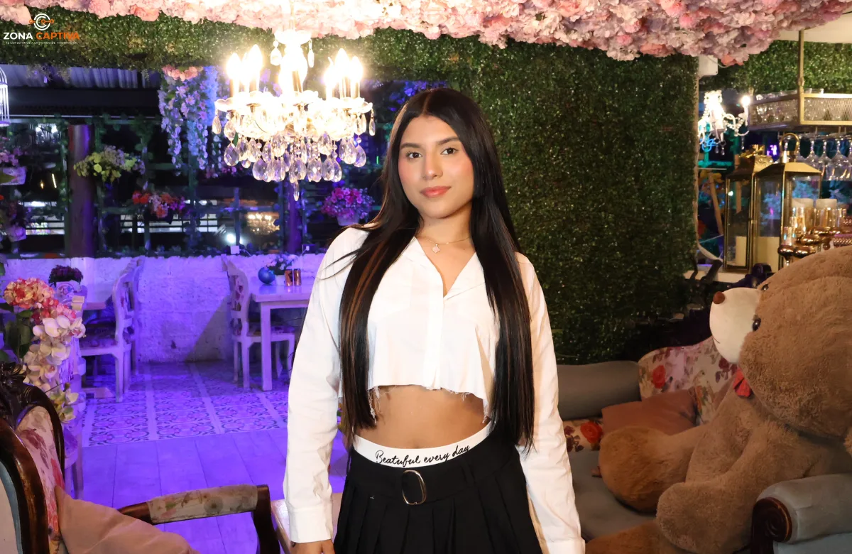 La Familia Recocha organiza los 15 años más extravagantes para Kimberly Contreras