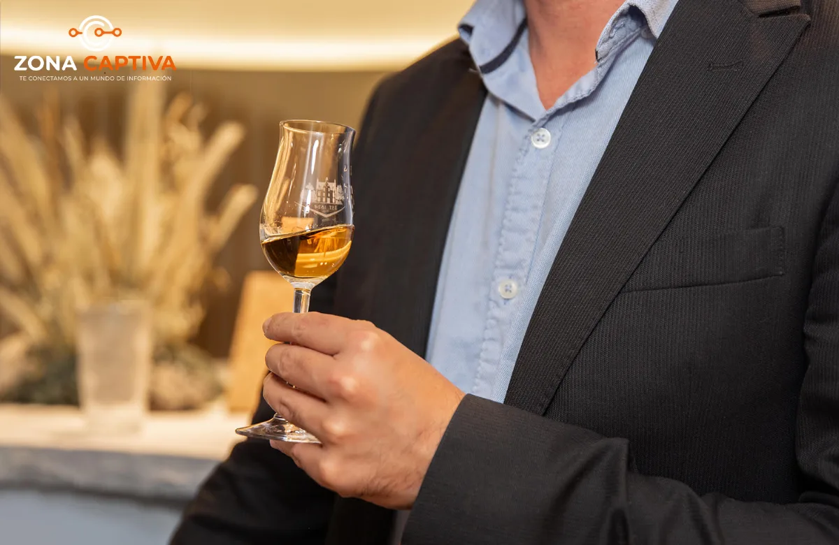 Brindis con carácter: el arte de maridar whisky en las celebraciones de fin de año