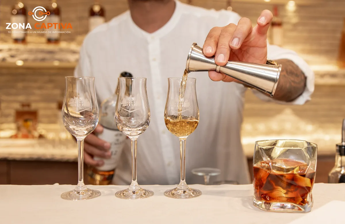 The Macallan Gallery: el refugio sensorial que redefine el whisky de lujo en Bogotá este 2026