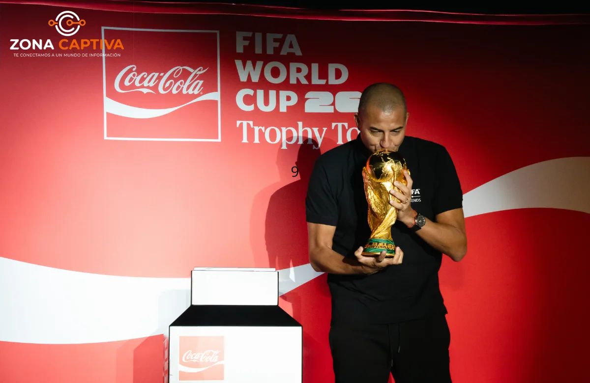 El sueño dorado aterriza en Bogotá: el Trofeo original de la Copa Mundial de la FIFA™ sacude la capital