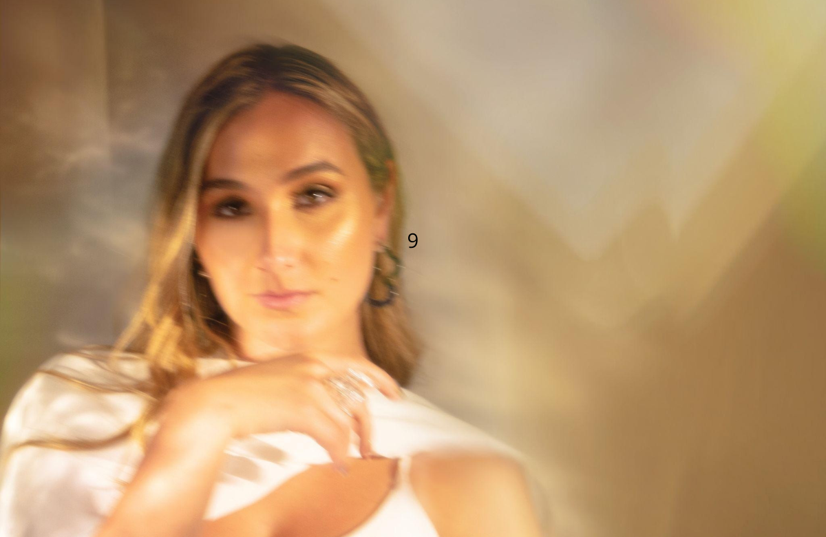 Muchas MUCHAS Gracias el nuevo himno de Laura Maré para cerrar ciclos bailando