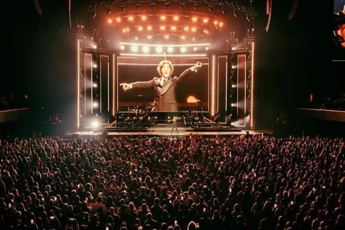 David Bisbal llega al Movistar Arena de Bogotá con su gira Tour Eternos 2026