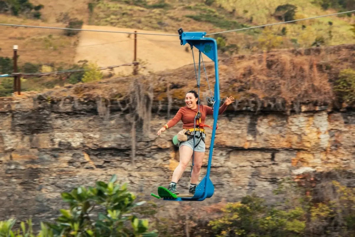 Presentan Surf en el Aire, la primera atracción para surfear en las montañas de Boyacá